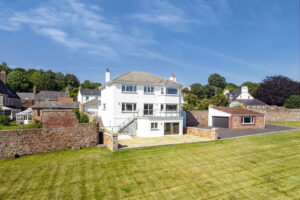 Impressive Detached House With Stunning Rural Views And Four Car Garaging