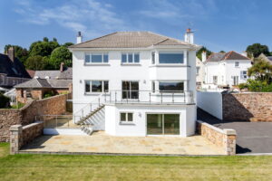 Impressive Detached House With Stunning Rural Views And Four Car Garaging