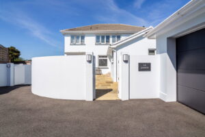 Impressive Detached House With Stunning Rural Views And Four Car Garaging