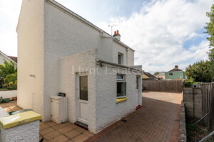 Detached Two Bedroom Cottage at La Bourg