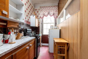 Five Bedroom Town House – Refurbishment Project For Cash Buyer Only