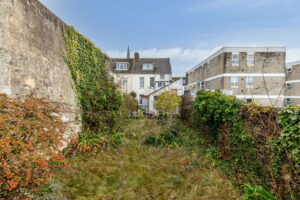 Five Bedroom Town House – Refurbishment Project For Cash Buyer Only