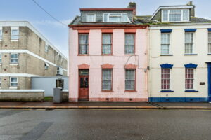 Five Bedroom Town House – Refurbishment Project For Cash Buyer Only