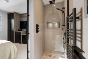 Detached Bungalow In The Heart Of St Peter’s Village