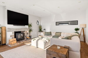 Detached Bungalow In The Heart Of St Peter’s Village