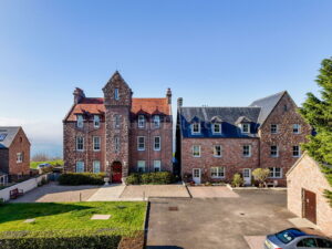 SPACIOUS TWO BEDROOM APARTMENT WITH BREATHTAKING VIEWS