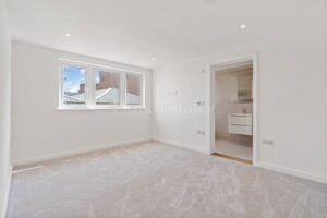 Modern Two Bedroom Apartment With Balcony And Garage