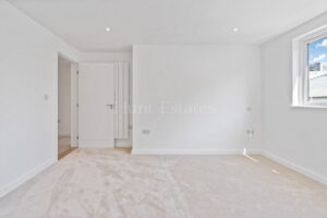 Modern Two Bedroom Apartment With Balcony And Garage