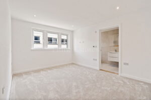 Modern Two Bedroom Apartment With Balcony And Garage