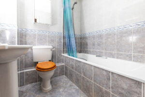 Bright Two-Bedroom Top Floor Apartment