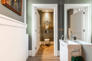 Elegant Two Bedroom Duplex Apartment In Country Setting