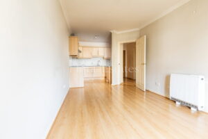 One bedroom first floor apartment with parking close to Millbrook