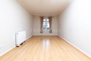 One bedroom first floor apartment with parking close to Millbrook