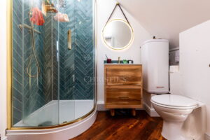 Four-Bedroom Detached 1822 Country Cottage