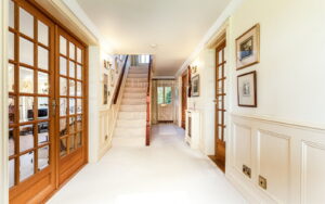 Private country home with annexes and surrounding land