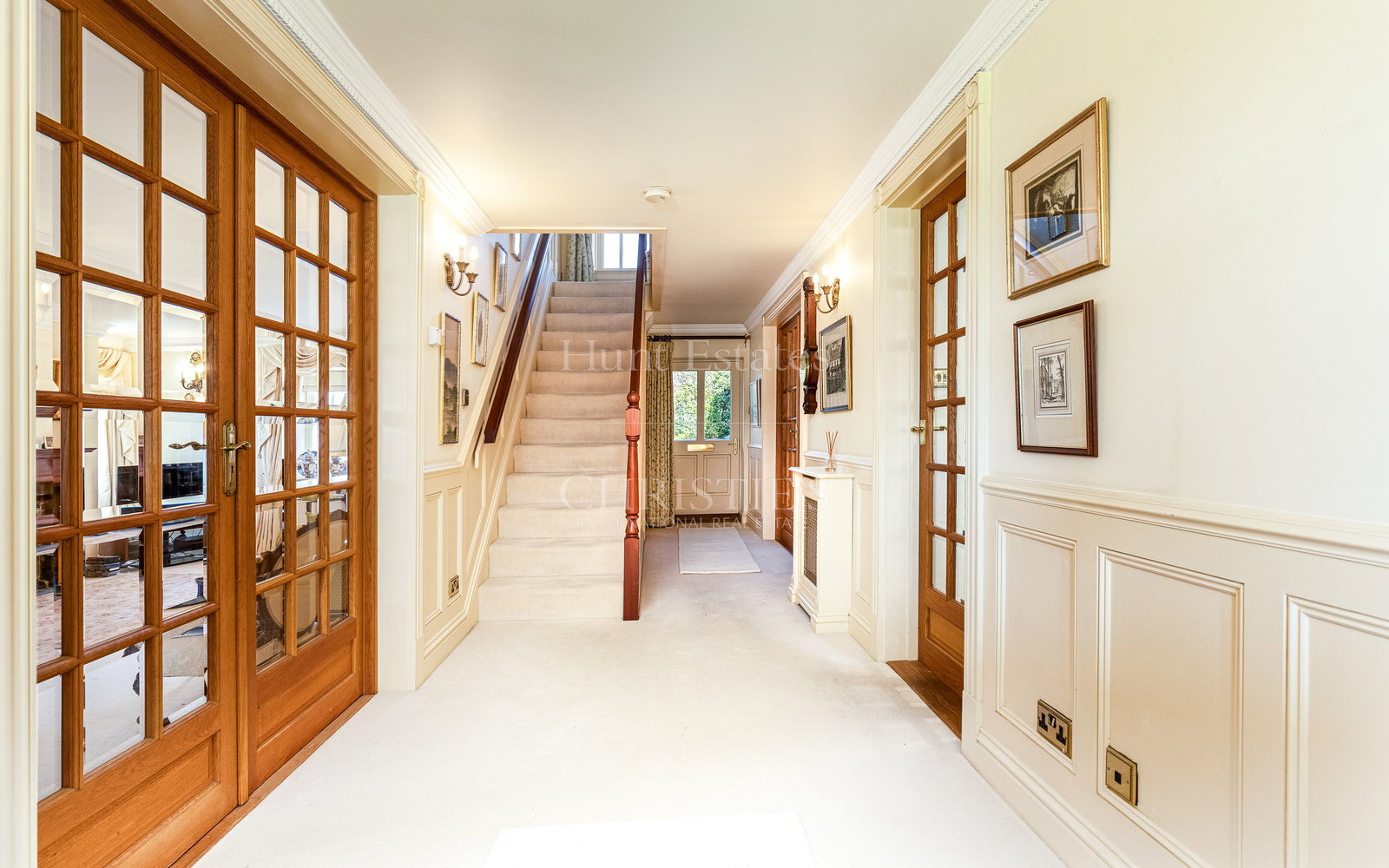 6 Bedroom Single Family Home/House's Image 14