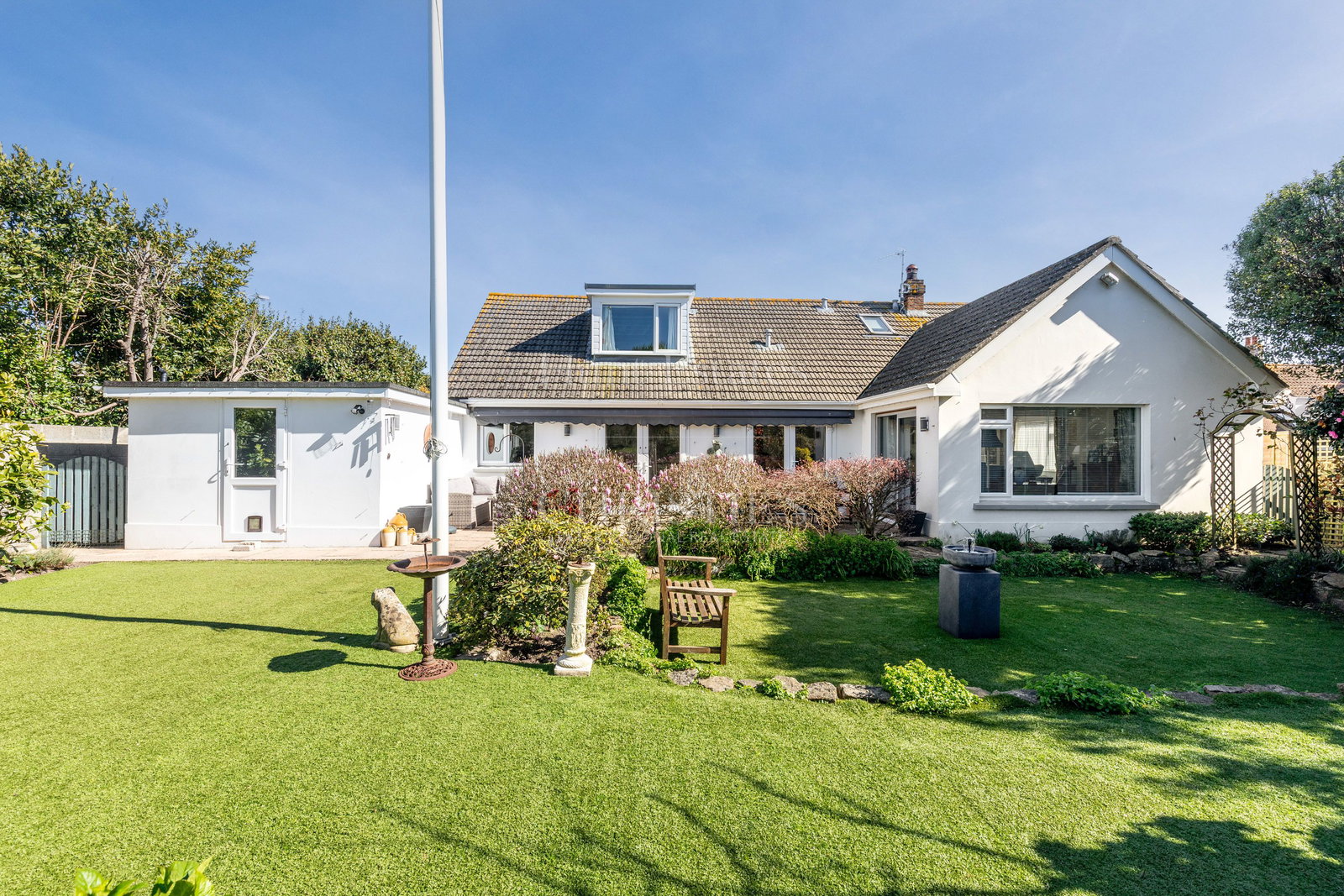 4 Bedroom Single Family Home/House's Image 18