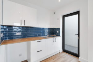 PREMIUM FIXTURES, GREAT SEA VIEWS OF ST AUBIN’S BAY AND READY TO JUST MOVE IN!