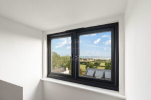 PREMIUM FIXTURES, GREAT SEA VIEWS OF ST AUBIN’S BAY AND READY TO JUST MOVE IN!