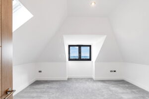 PREMIUM FIXTURES, GREAT SEA VIEWS OF ST AUBIN’S BAY AND READY TO JUST MOVE IN!