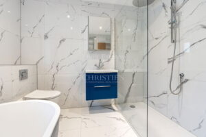 PREMIUM FIXTURES, GREAT SEA VIEWS OF ST AUBIN’S BAY AND READY TO JUST MOVE IN!