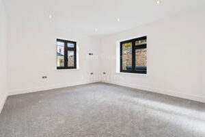 PREMIUM FIXTURES, GREAT SEA VIEWS OF ST AUBIN’S BAY AND READY TO JUST MOVE IN!