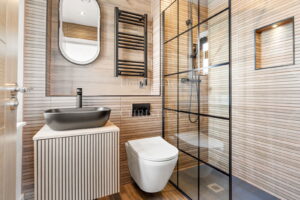 PREMIUM FIXTURES, GREAT SEA VIEWS OF ST AUBIN’S BAY AND READY TO JUST MOVE IN!