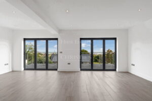 PREMIUM FIXTURES, GREAT SEA VIEWS OF ST AUBIN’S BAY AND READY TO JUST MOVE IN!