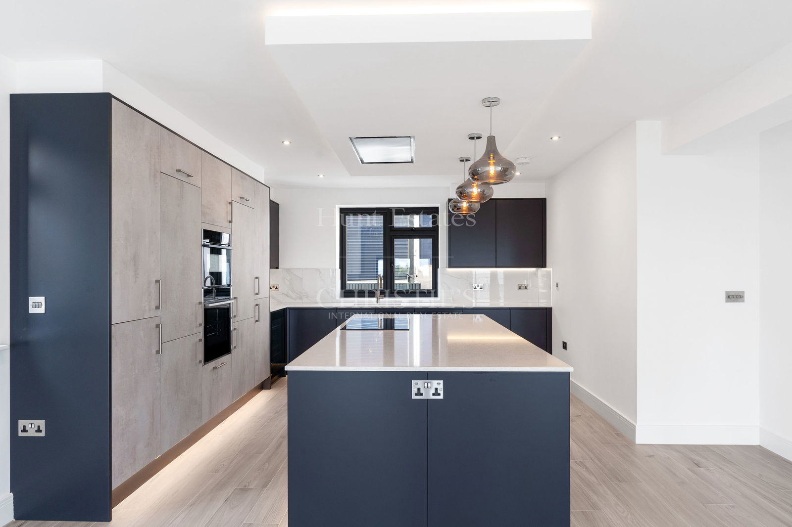 4 Bedroom Single Family Home/House's Image 4