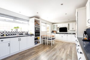 Detached Bungalow With Swimming Pool