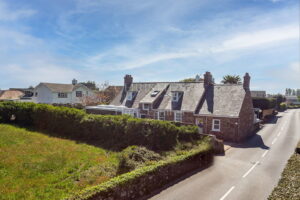 Attractive Two Generation Detached Granite Cottage Near The Beach