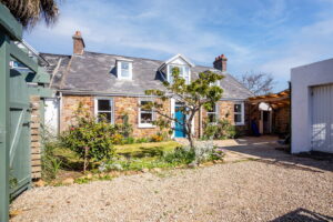 Attractive Two Generation Detached Granite Cottage Near The Beach