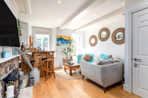 Charming One-Bedroom Garden Apartment