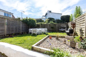 Charming One-Bedroom Garden Apartment