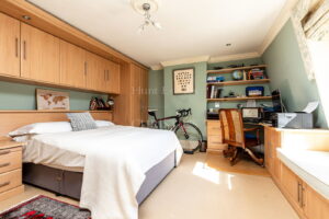 Elegant Georgian Town House With Parking