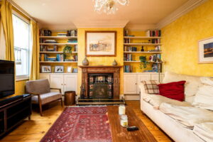 Elegant Georgian Town House With Parking