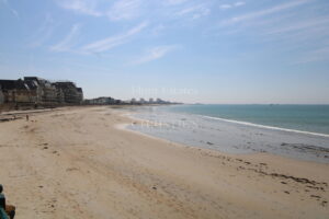 Spacious Two Bedroom, Two Bathroom Beach Facing Apartment