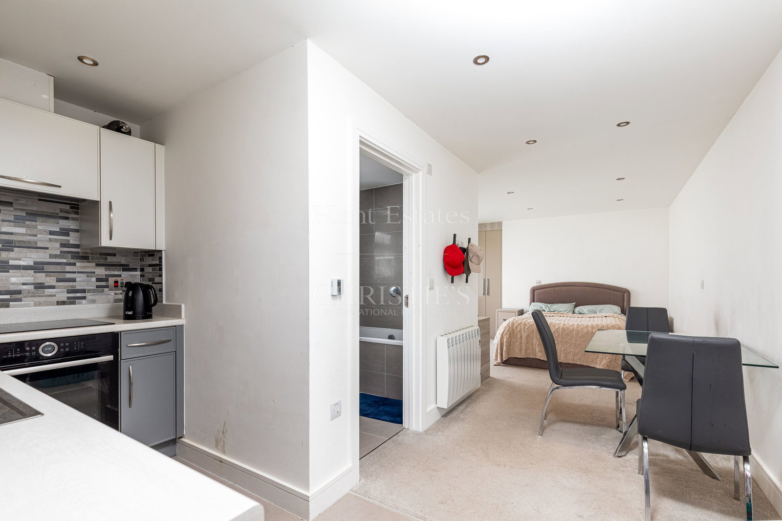 4 Bedroom Single Family Home/House's Image 18