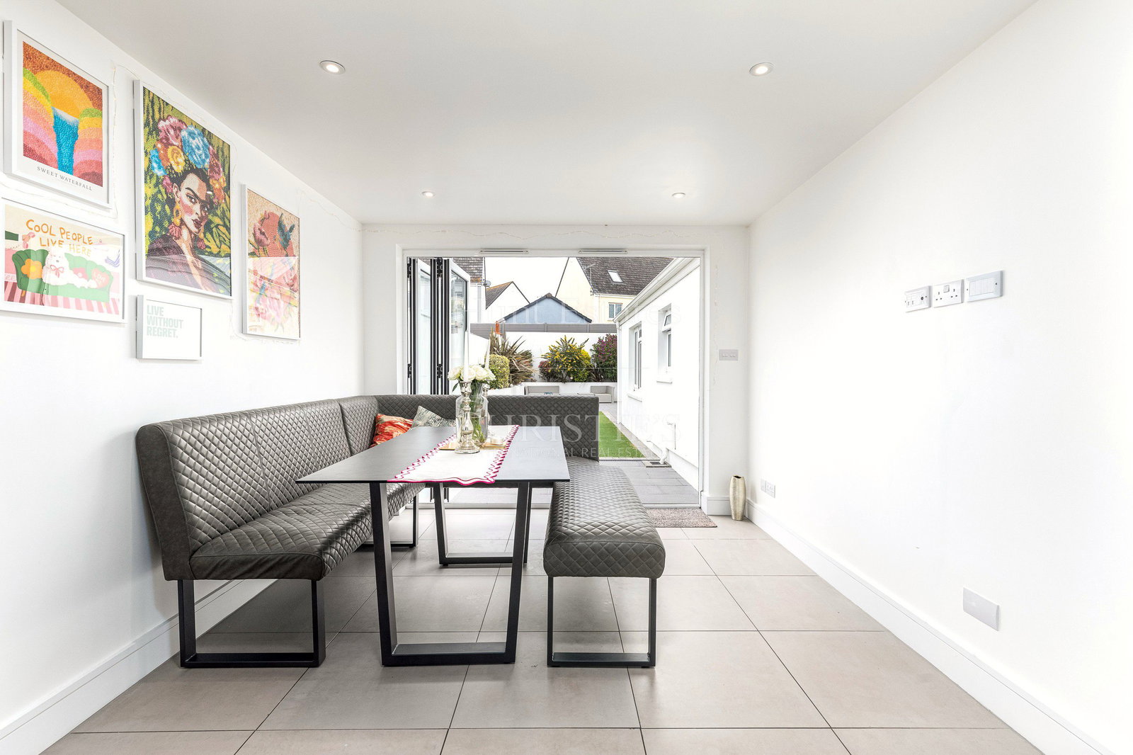 4 Bedroom Single Family Home/House's Image 3