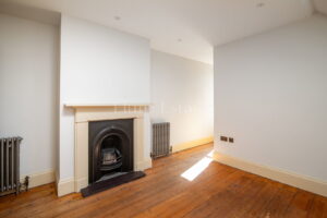 Character &lsquo;Lodge&rsquo; House With Garden And Parking