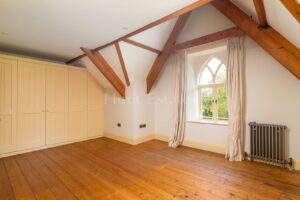 Character &lsquo;Lodge&rsquo; House With Garden And Parking