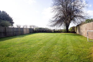 Modern Two-Bedroom Apartment With Parking In St Saviour