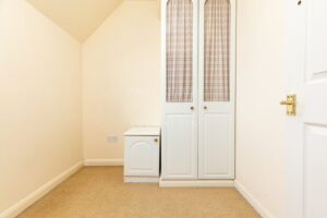 Two Bedrooms Plus Study, South Facing End Of Terrace House