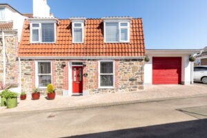 Immaculately Presented Four-Bedroom Home In A Quiet And Convenient Location