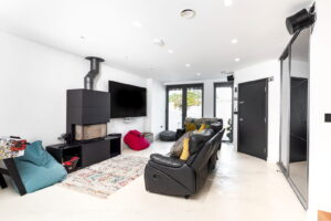Contemporary Smart Home Moments from Green Island Beach