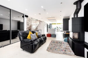 Contemporary Smart Home Moments from Green Island Beach