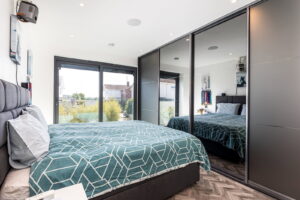Contemporary Smart Home Moments from Green Island Beach