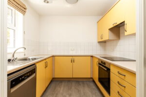 One-Bedroom Apartment with Terrace & Underground Parking