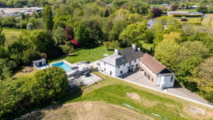 Modern Large Countryside Residence