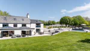 Modern Large Countryside Residence